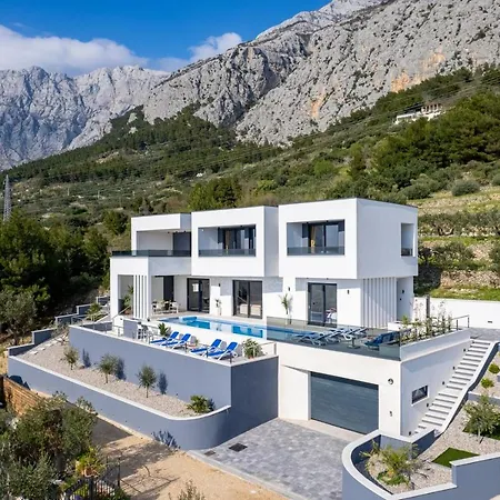 Luxury Sagnia, 4 En-suite Bedrooms, Sea Views Villa