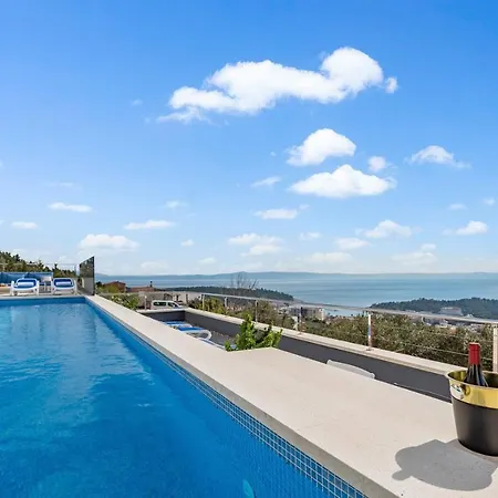 Luxury Sagnia, 4 En-suite Bedrooms, Sea Views Villa *