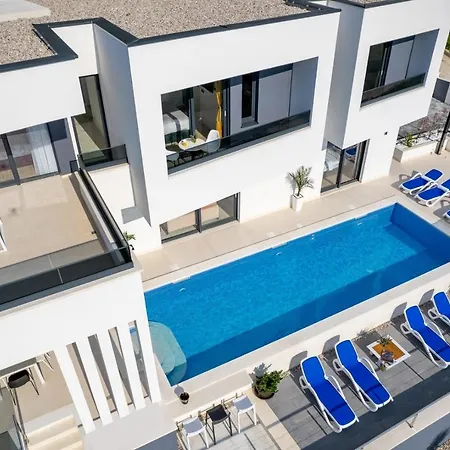 빌라 Luxury Sagnia, 4 En-suite Bedrooms, Sea Views