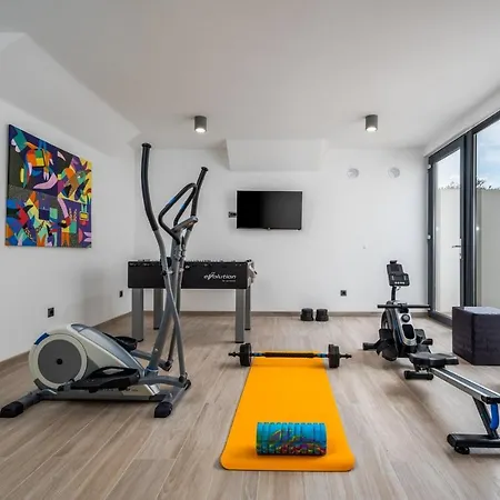 Luxury Sagnia, 4 En-suite Bedrooms, Sea Views 빌라 마카르스카