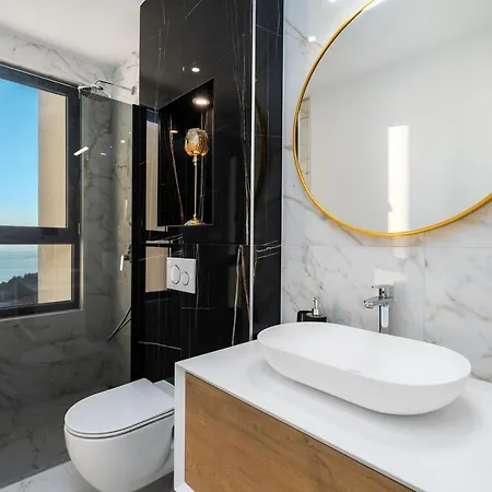 Luxury Sagnia, 4 En-suite Bedrooms, Sea Views * Makarska