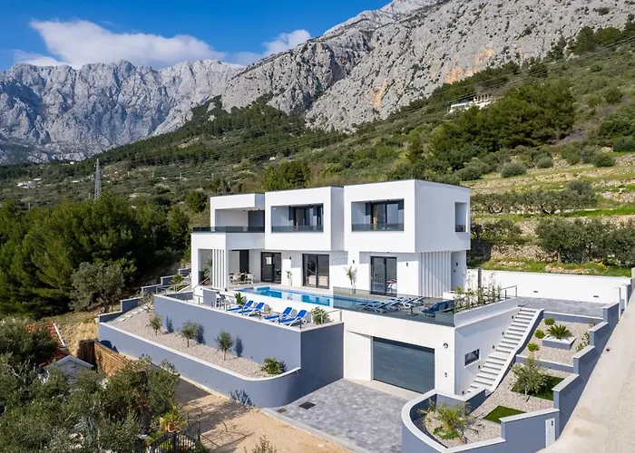 Luxury Sagnia, 4 En-suite Bedrooms, Sea Views Villa
