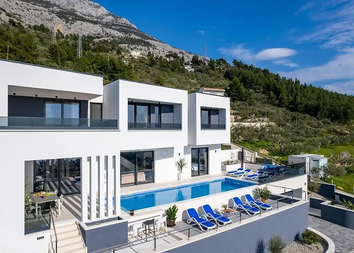 Luxury Sagnia, 4 En-suite Bedrooms, Sea Views Villa Makarska
