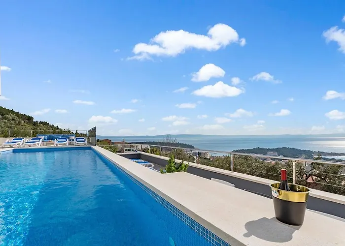 Luxury Sagnia, 4 En-suite Bedrooms, Sea Views Villa *