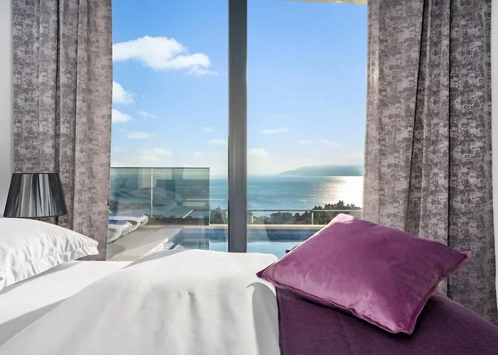 Villa Luxury Sagnia, 4 En-suite Bedrooms, Sea Views