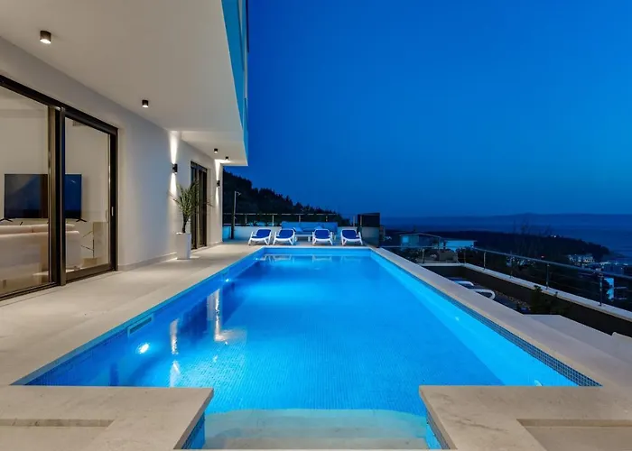 Luxury Sagnia, 4 En-suite Bedrooms, Sea Views