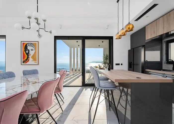 Luxury Sagnia, 4 En-suite Bedrooms, Sea Views Villa Makarska