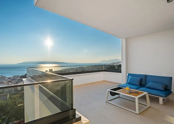 Luxury Sagnia, 4 En-suite Bedrooms, Sea Views *