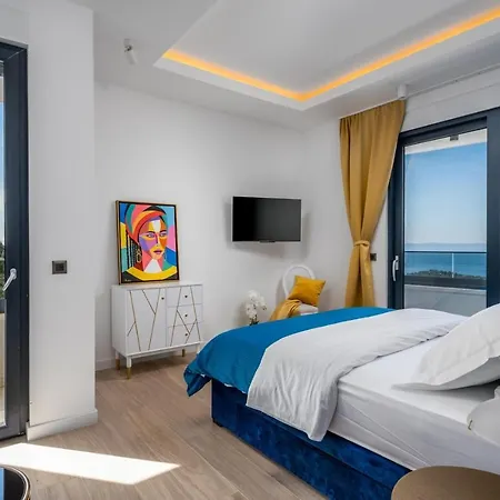 Luxury Sagnia, 4 En-suite Bedrooms, Sea Views