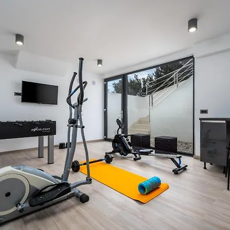 Luxury Sagnia, 4 En-suite Bedrooms, Sea Views Villa *