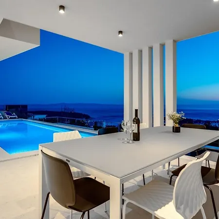 Villa New Luxury Sagnia, 4 En-suite Bedrooms, Sea Views Makarska