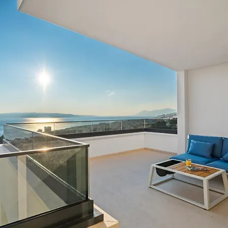 Luxury Sagnia, 4 En-suite Bedrooms, Sea Views *