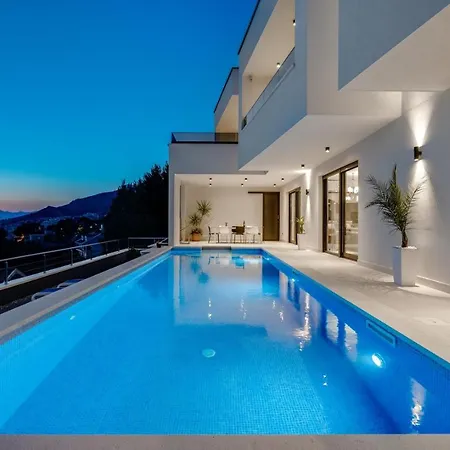 Villa Luxury Sagnia, 4 En-suite Bedrooms, Sea Views *