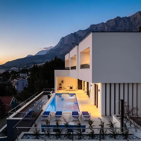 New Luxury Sagnia, 4 En-suite Bedrooms, Sea Views Villa *