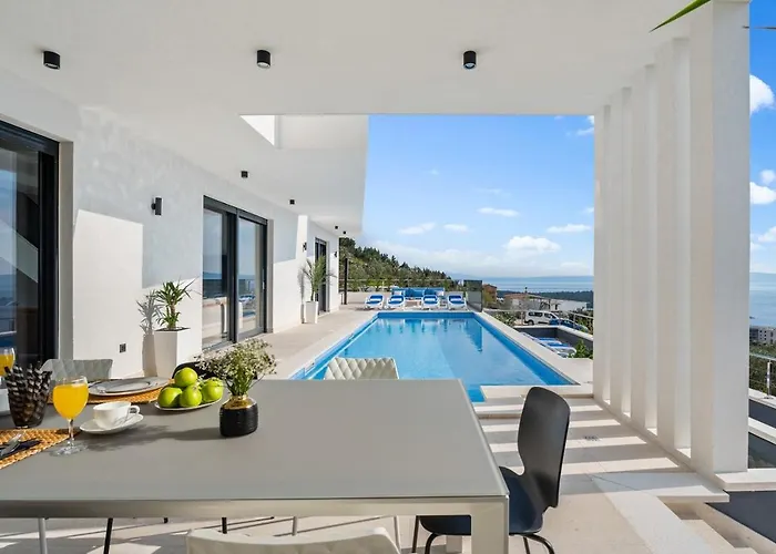 Luxury Sagnia, 4 En-suite Bedrooms, Sea Views Makarska