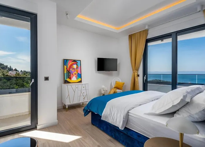 Luxury Sagnia, 4 En-suite Bedrooms, Sea Views