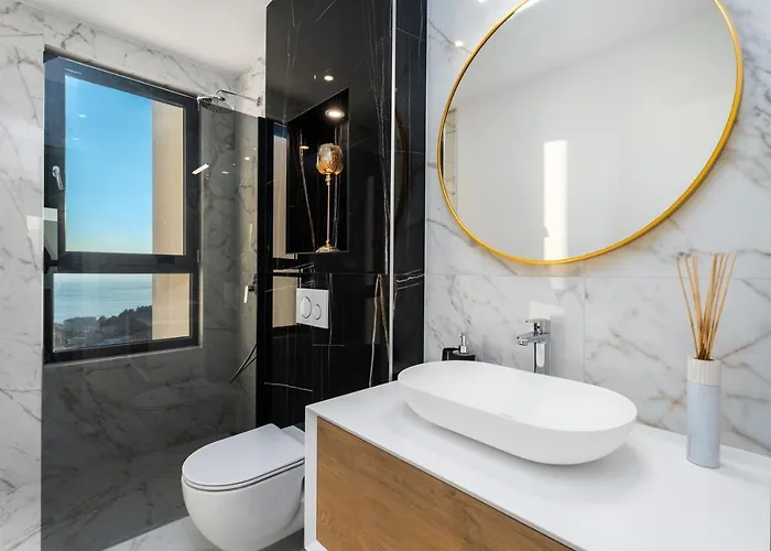 Luxury Sagnia, 4 En-suite Bedrooms, Sea Views * Makarska