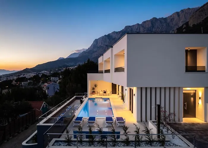 Luxury Sagnia, 4 En-suite Bedrooms, Sea Views Vila *